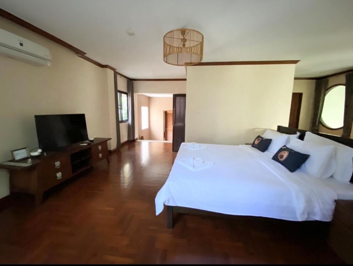 Nt Place Sukhumvit Suites Bangkok Exterior photo